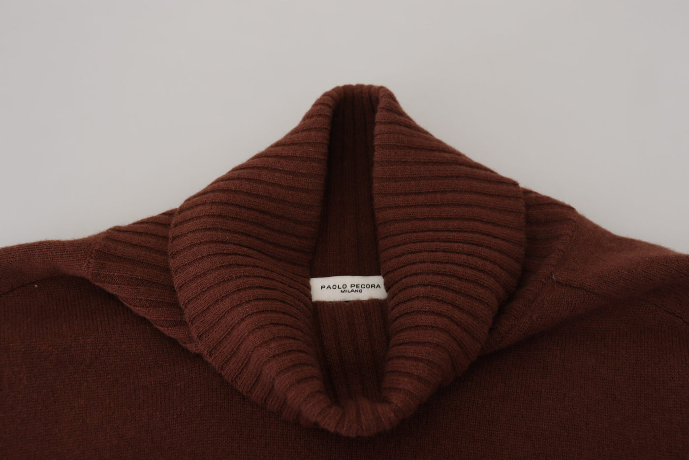 Bordeaux Wool Turtleneck Pullover Sweater