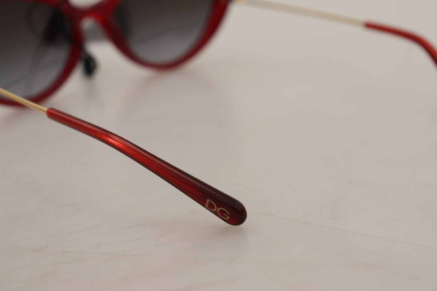 Red Cat Eye Gradient Lens DG6133 Sunglasses