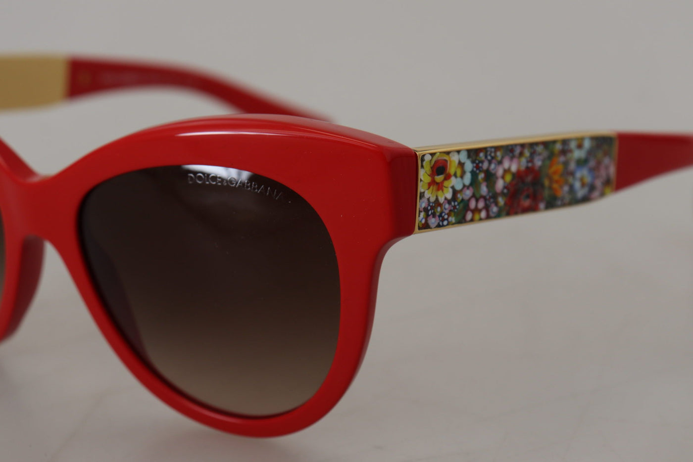 Red Cat Eye Lens Floral Arm Shades DG4215 Sunglasses