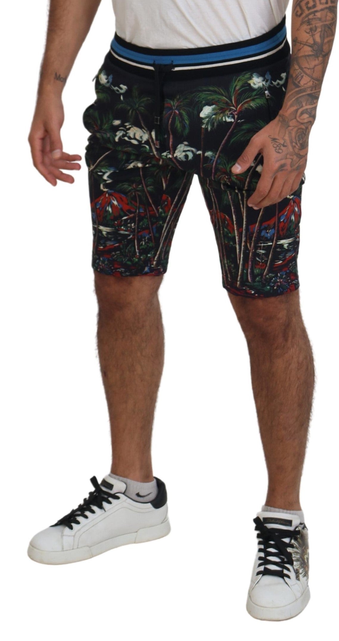 Black Cotton Volcano Print Casual Shorts