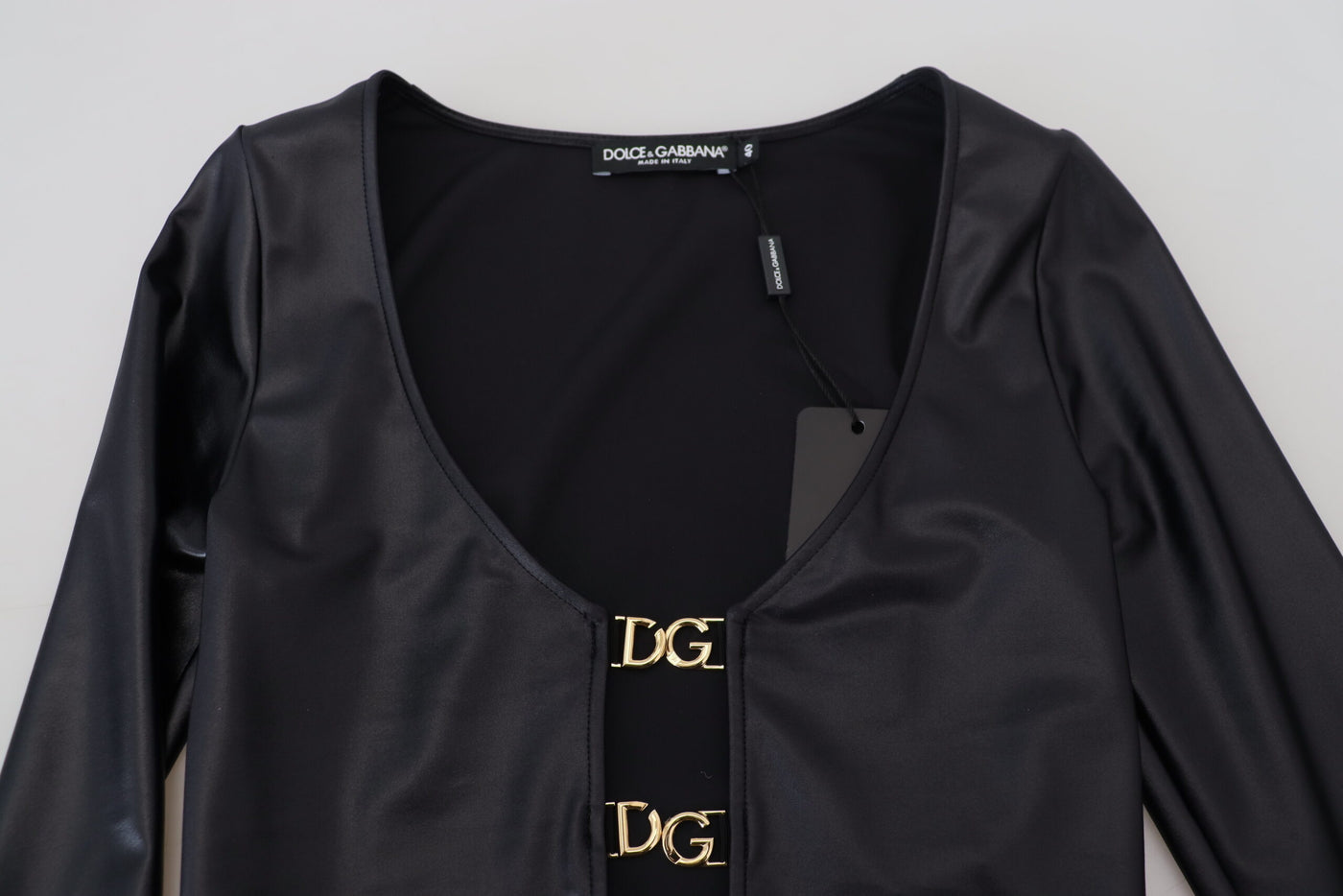 Black Gold DG Buckle Long Sleeve Cropped Top