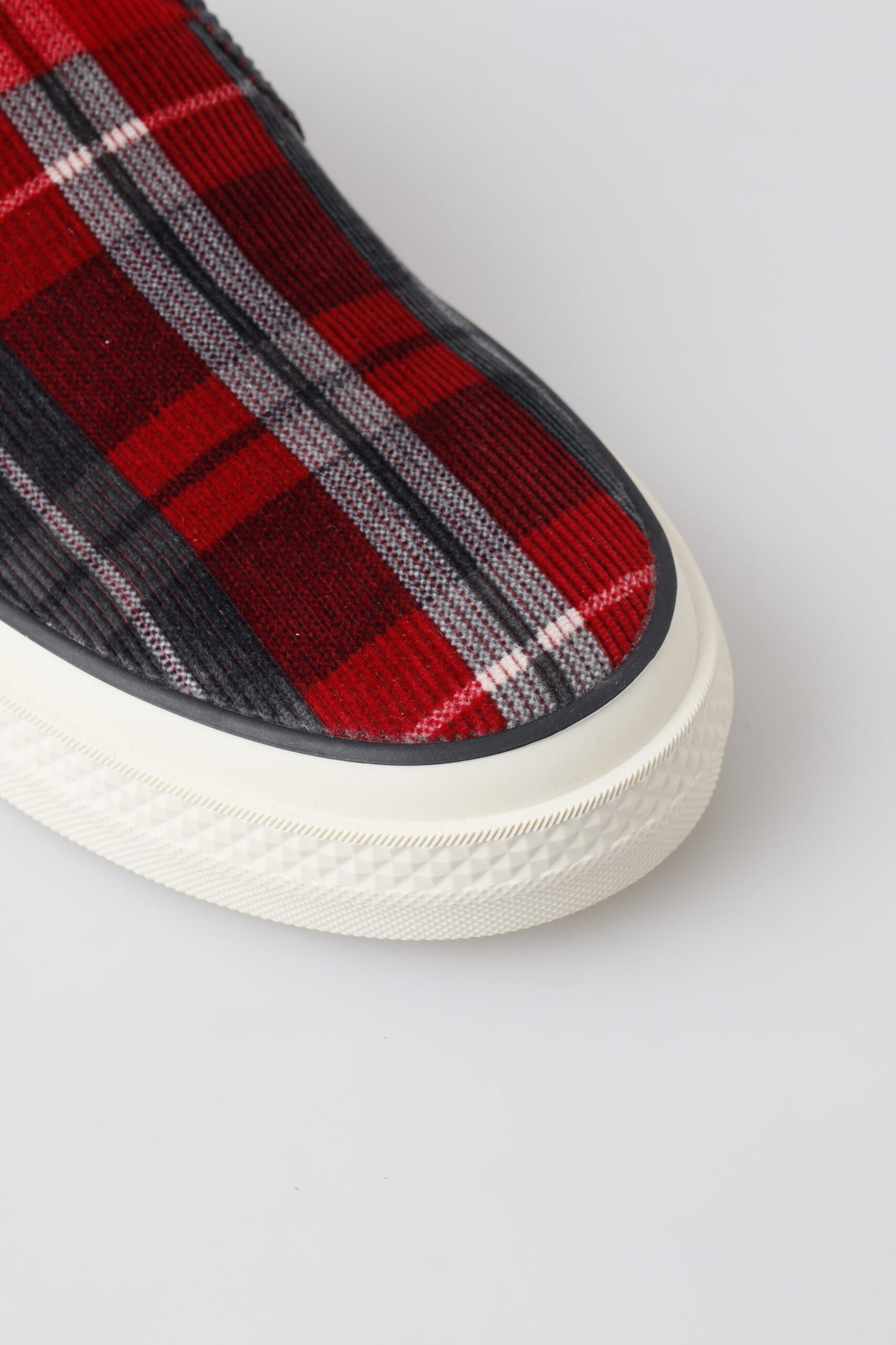 Red White Checkered Slip On Sneakers Men Shoes