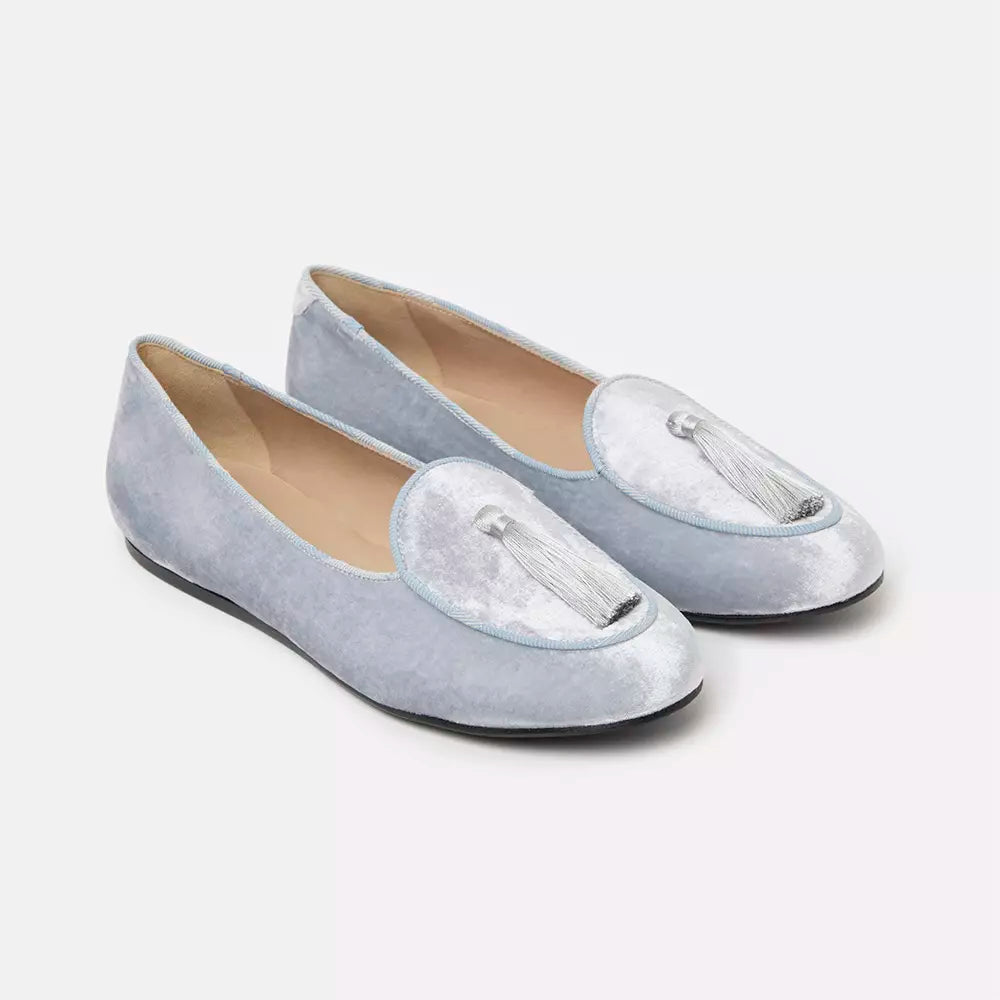 Gray Leather Flat Shoe