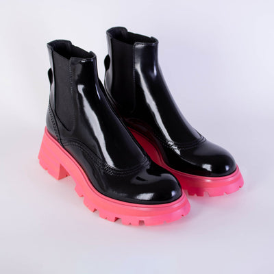 Black Leather Fluo Pink Sole Chelsea Boots